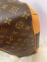 Load image into Gallery viewer, LOUIS VUITTON Monogram Canvas Estrela MM Bag
