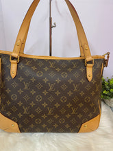Load image into Gallery viewer, LOUIS VUITTON Monogram Canvas Estrela MM Bag
