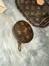 Load image into Gallery viewer, Louis Vuitton Multi Pochette accessoires
