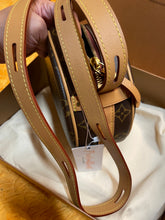 Load image into Gallery viewer, Louis Vuitton Boetie Souple PM
