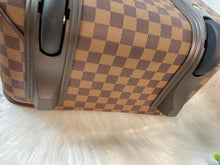 Load image into Gallery viewer, LOUIS VUITTON Pegase 45 Damier Ebene (LIKE NEW)

