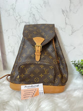 Load image into Gallery viewer, LOUIS VUITTON Monstsouris MM
