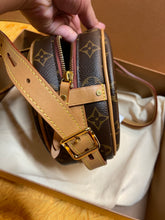 Load image into Gallery viewer, Louis Vuitton Boetie Souple PM
