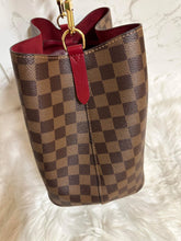 Load image into Gallery viewer, LOUIS VUITTON Neonoe Damier Ebene Bucket Bag
