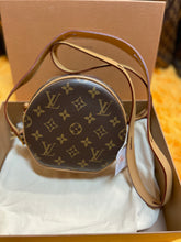 Load image into Gallery viewer, Louis Vuitton Boetie Souple PM
