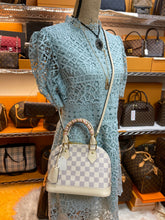 Load image into Gallery viewer, LOUIS VUITTON Alma BB Damier Azur - Brandnew ( 2022 )
