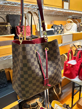 Load image into Gallery viewer, LOUIS VUITTON Neonoe Damier Ebene Bucket Bag
