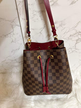 Load image into Gallery viewer, LOUIS VUITTON Neonoe Damier Ebene Bucket Bag
