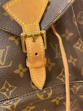 Load image into Gallery viewer, LOUIS VUITTON Monstsouris MM
